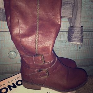 JUSTFAB Daphne boot